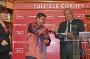Vijay Eswaran, On the Wings of Thought, Tan Sri Megat Najmuddin Khas Vijay Eswaran at launch of OTWT book at MPH