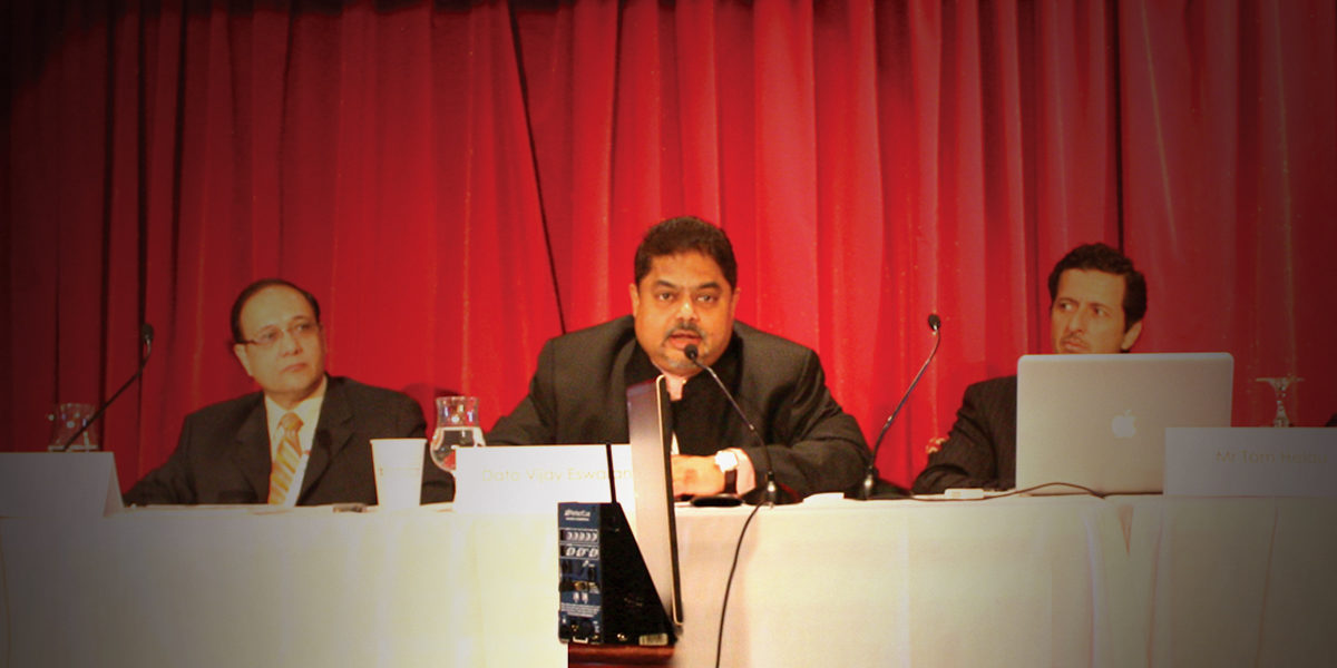 Vijay Eswaran speaks at Commonwealth Heads of Govt meeting in Trinidad and Tobago